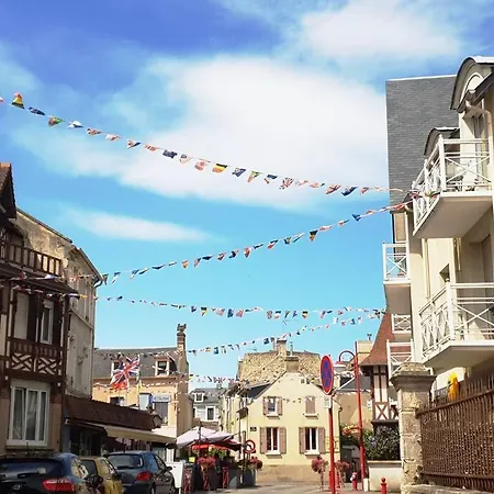 Vue Et Saint-aubin-sur-mer Normandie * Saint-Aubin-Sur-Mer (Calvados)